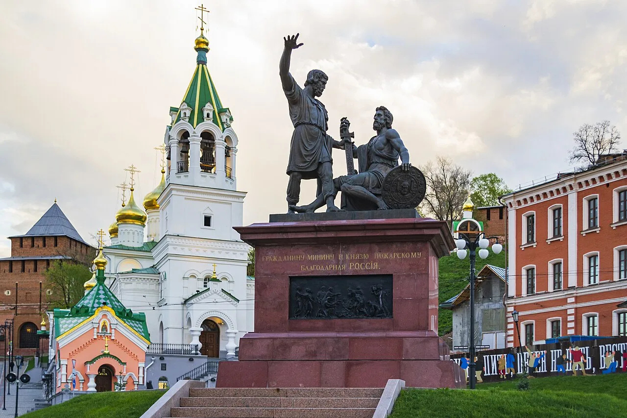 Сын погибшего героя СВО получил поддержку в решении жилищного вопроса